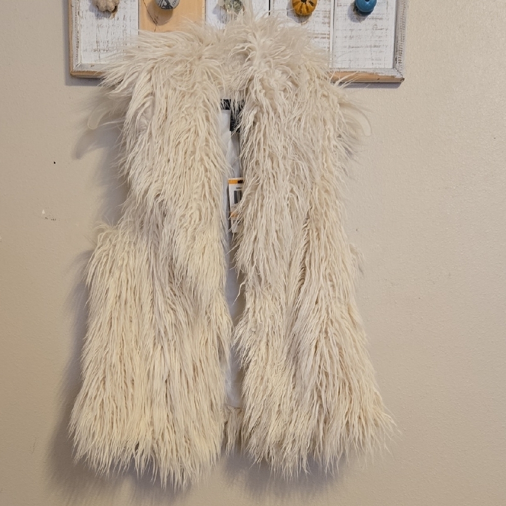 INC International Concepts Faux Fur Vest in Cream Small NWT